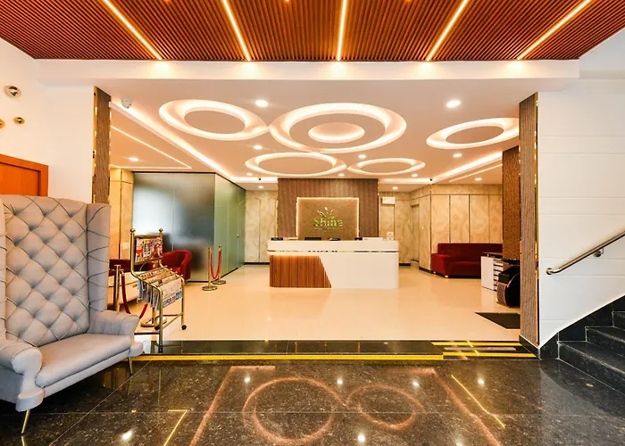 Hotel Shine International